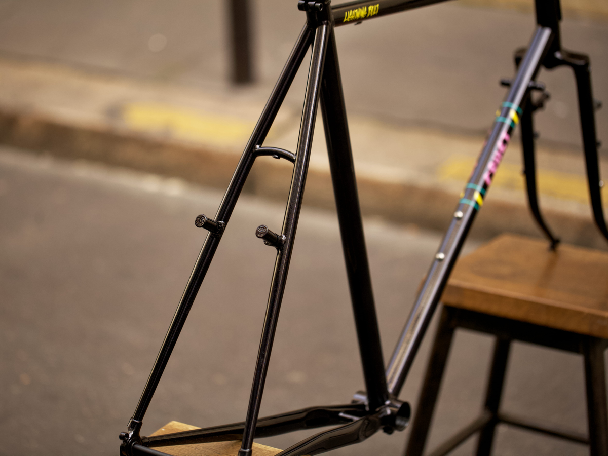 CRUST LIGHTNING BOLT CANTI FRAME