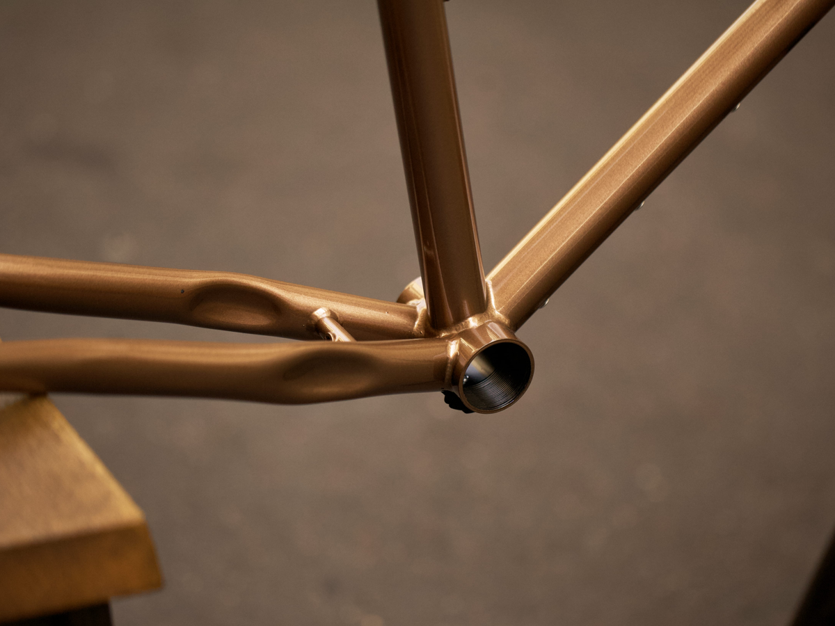 CRUST LIGHTNING BOLT CANTI FRAME