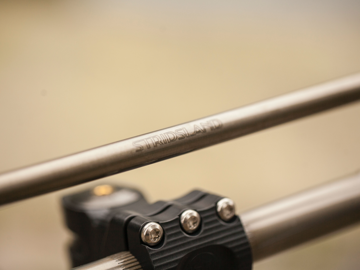 GUIDON STRIDSLAND - ANCHOR BAR