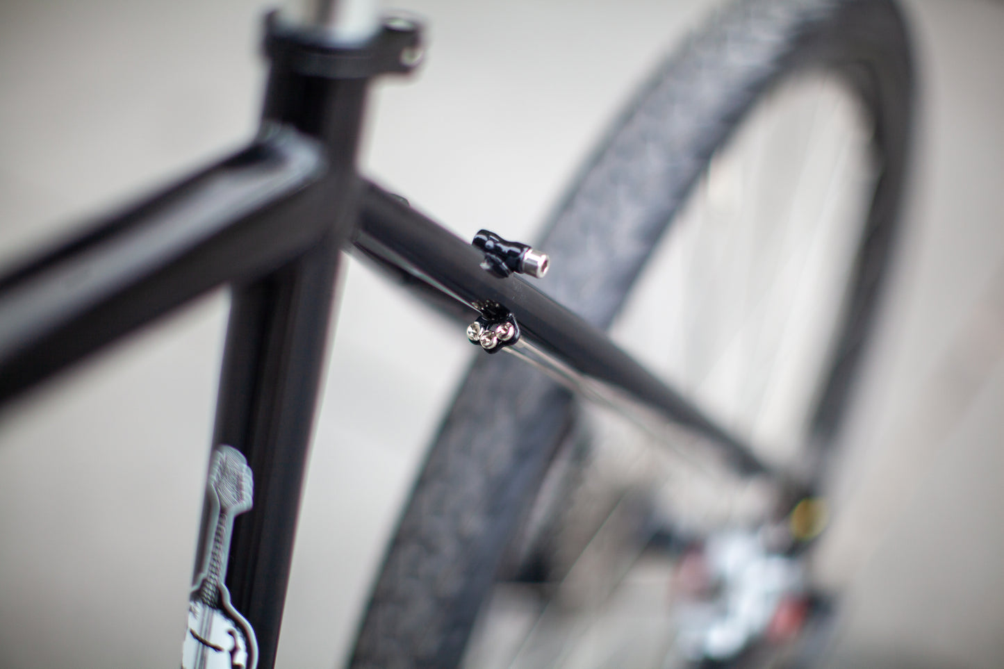 SURLY DISC TRUCKER LA CHOUETTE BUILD - 50