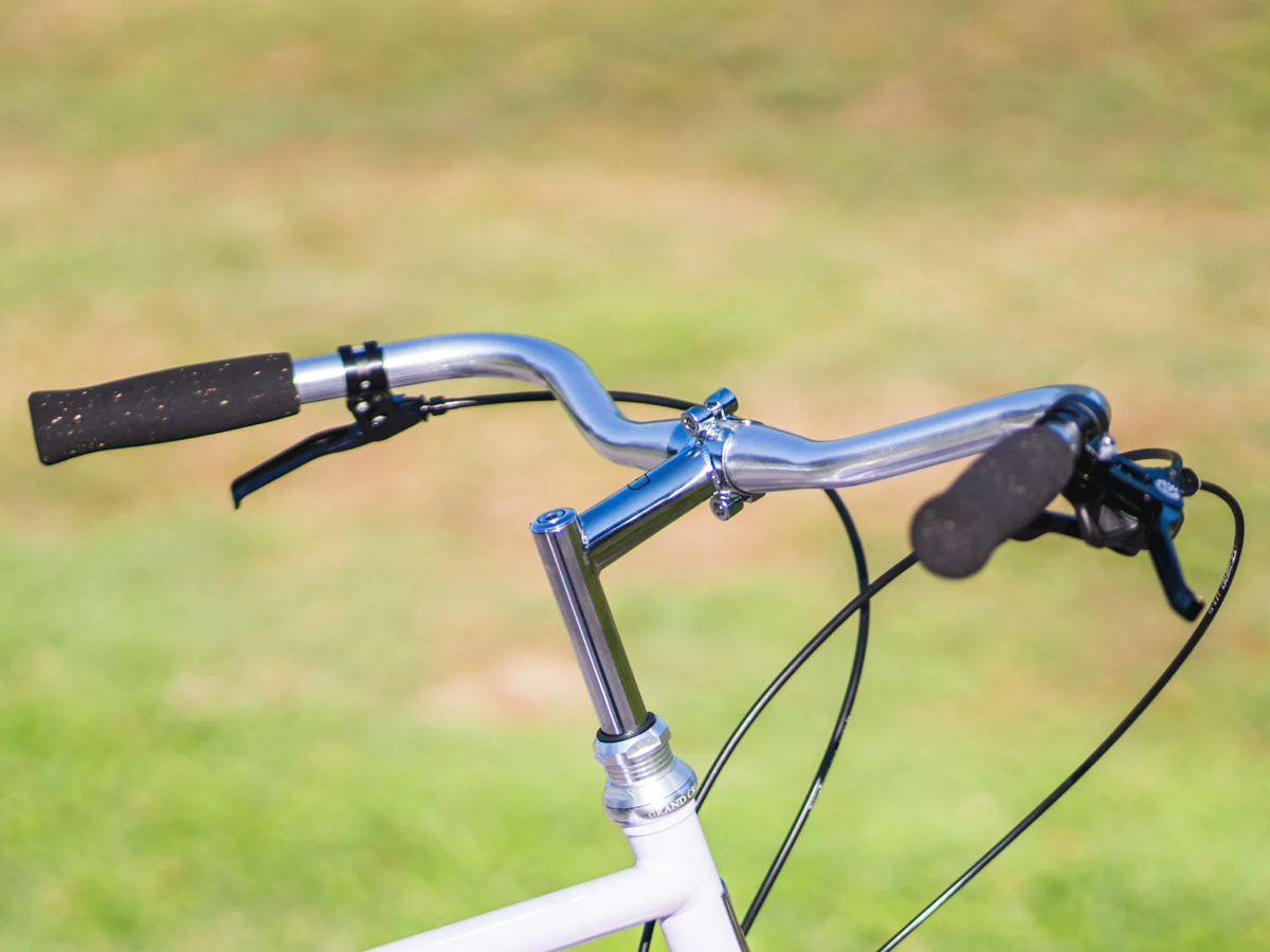 AVA COMBO HANDLEBAR 39CM STEM ⌀22mm GUIDON AVA COMBO HANDLEBAR 39CM STEM ⌀22mm GUIDON