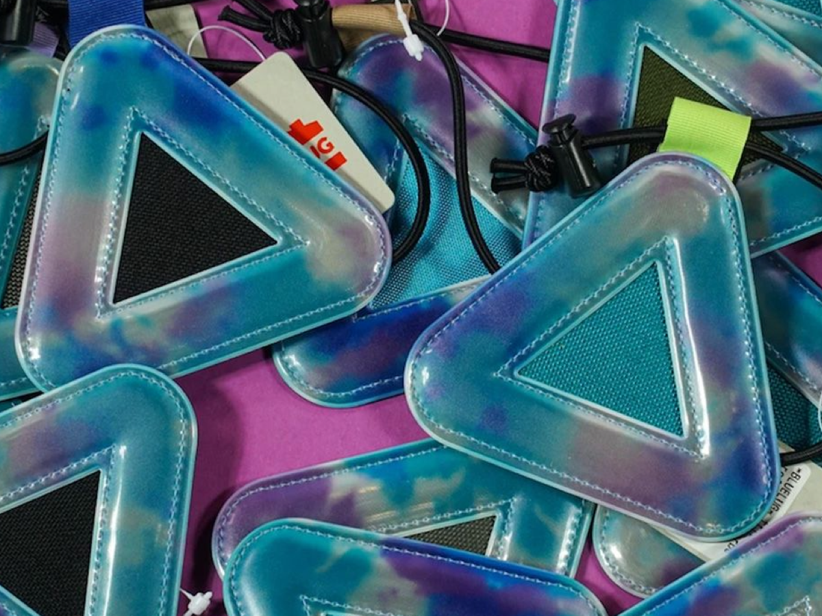 Blue Lug Sherbet Triangle Reflector