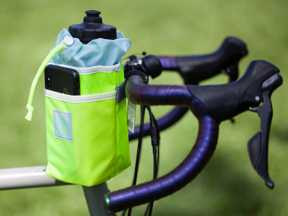 BLUE LUG STEM POUCH