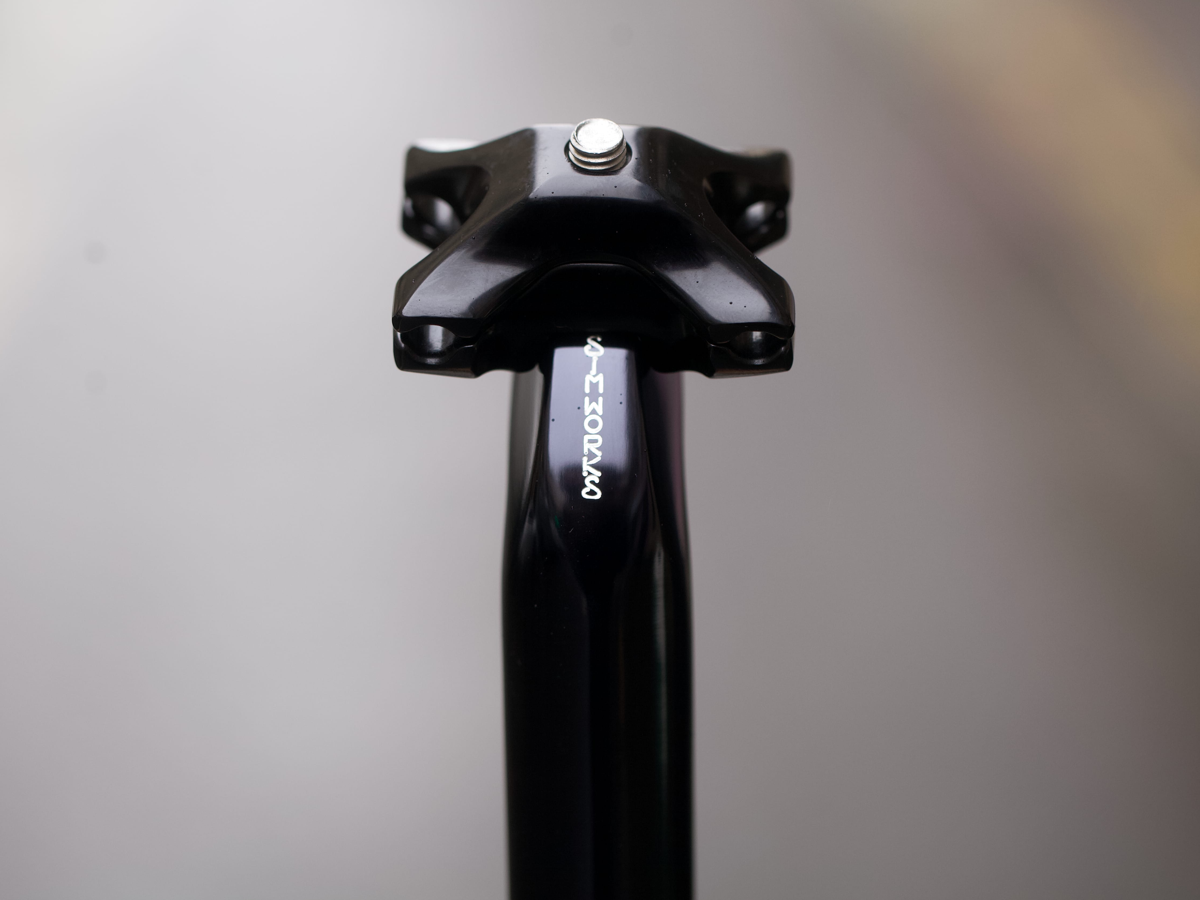 SIMWORKS SEAT POST BEATNIK – La Chouette Paris SIMWORKS SEAT POST BEATNIK – La Chouette Paris