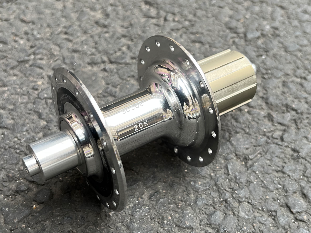 SUZUE HUB CLASSICA ROAD