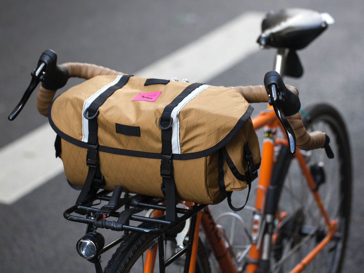 SWIFT INDUSTRIES ZEITGEIST SADDLE/HANDLEBAR BAG – La Chouette Paris