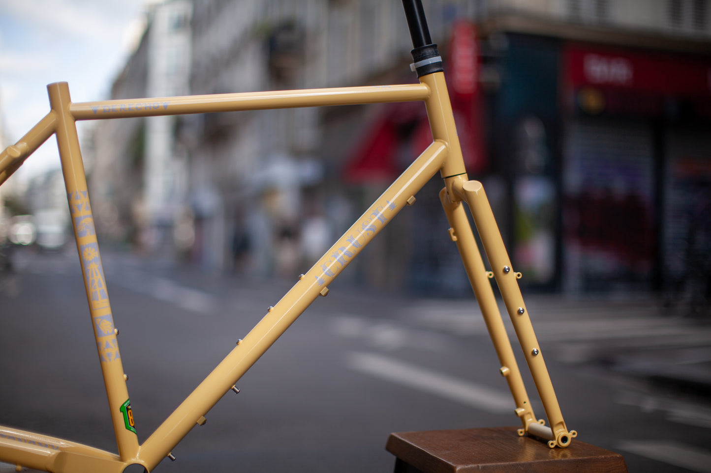 CRUST DERECHO FRAME
