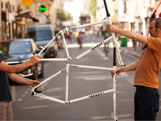 CRUST STUPID TOURIST FRAME