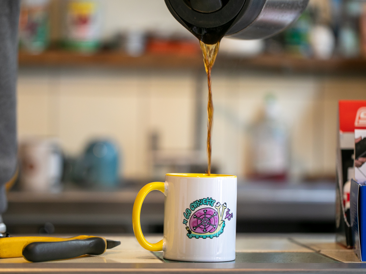 LA CHOUETTE ESCARGOT MUG