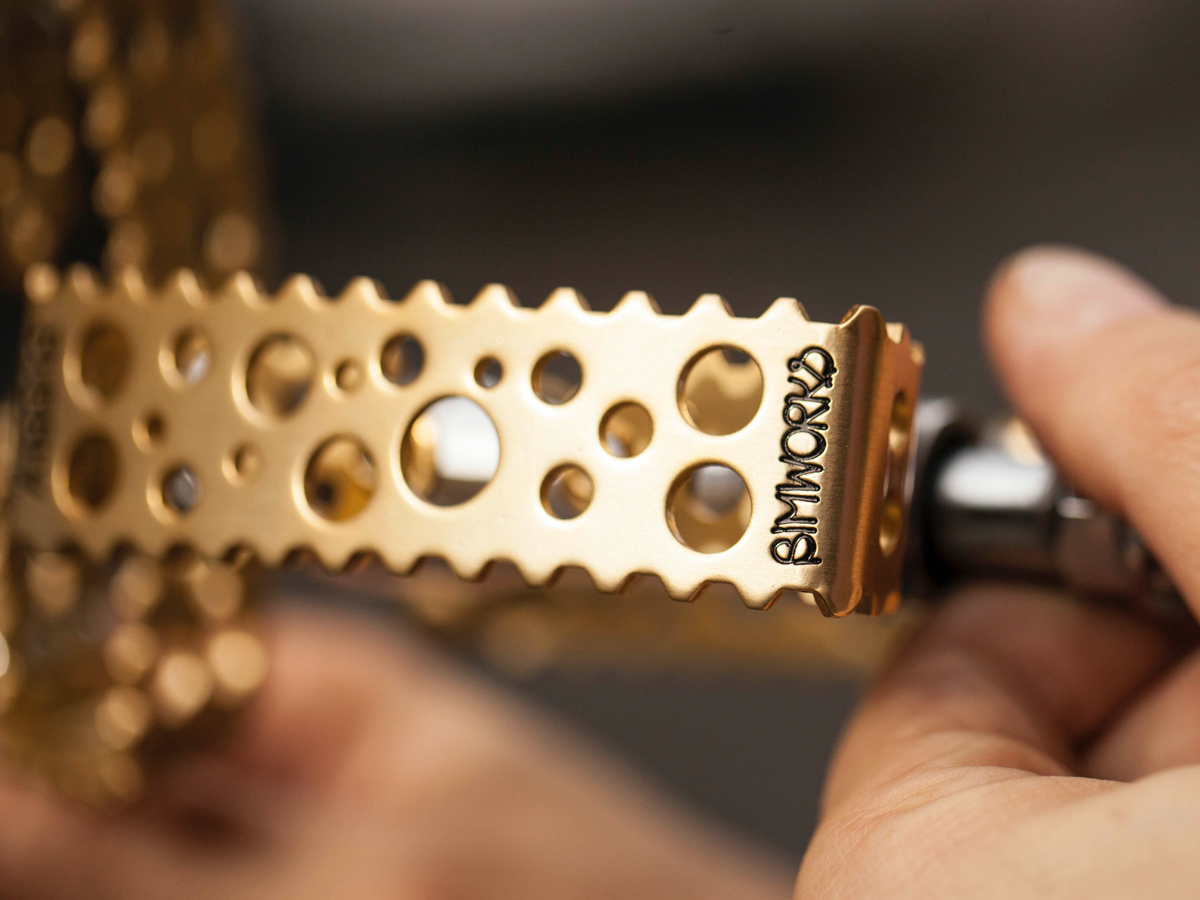 SIMWORKS BY MKS BUBBLY PEDALS GOLD 2024 (Very) LIMITED La Chouette