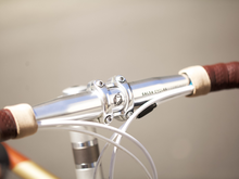 Charger l&#39;image dans la galerie, COLINE&#39;S ALL-CITY SPACE HORSE

