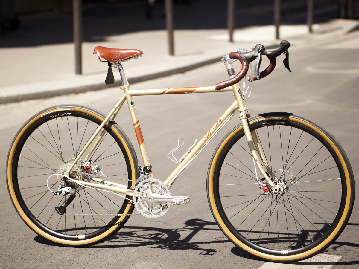 COLINE S ALL CITY SPACE HORSE