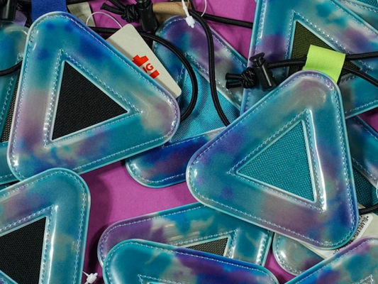 BLUE LUG SHERBET TRIANGLE REFLECTOR