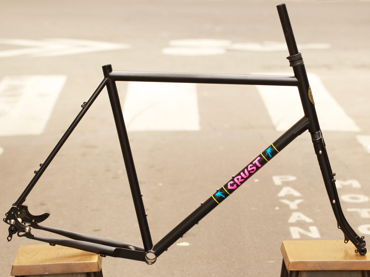 CRUST EVASION FRAME - MATTE BLACK