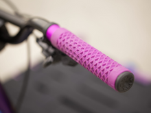 Charger l&#39;image dans la galerie, NICOLAS&#39;S OMNIUM BLURPLE MINI V3
