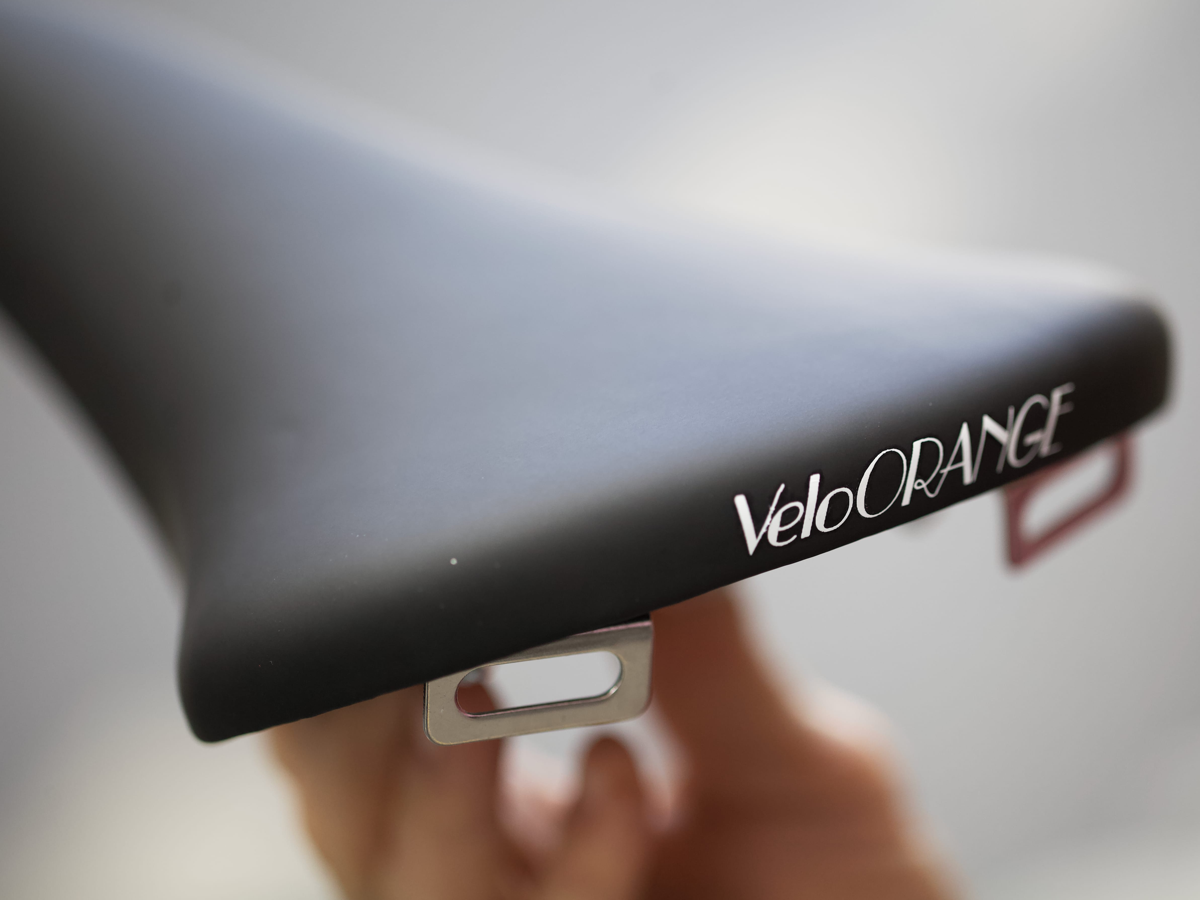 Velo shop orange saddle